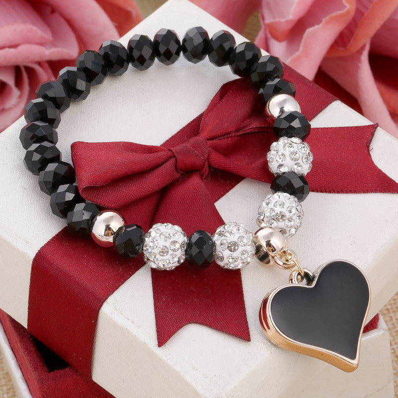 Romantic Vintage Bracelet with Heart Pendant - Stones & Vine