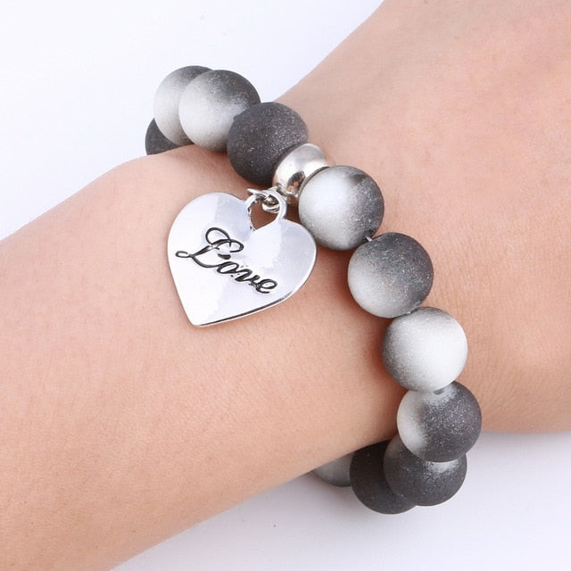 Romantic Vintage Bracelet with Heart Pendant - Stones & Vine